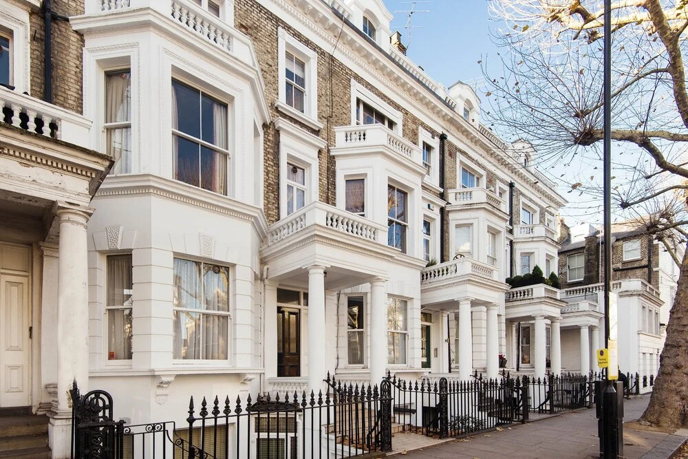 Bright Marloes Road Abode - CNRO