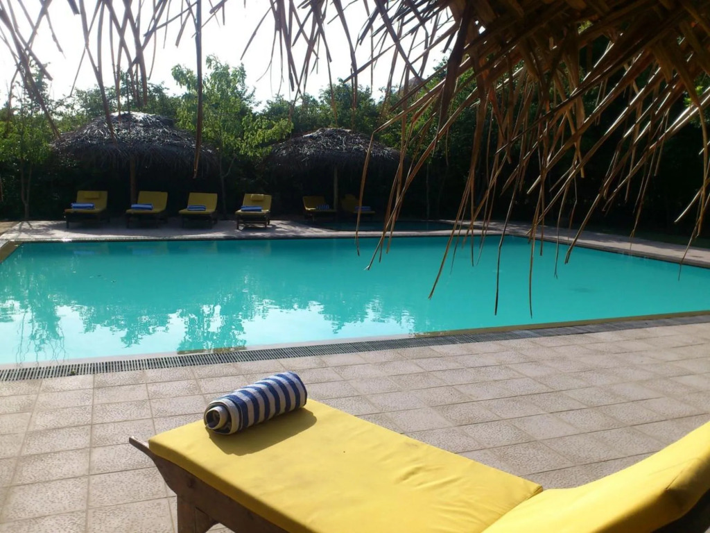 Giman Free Beach Resort Pasikuda