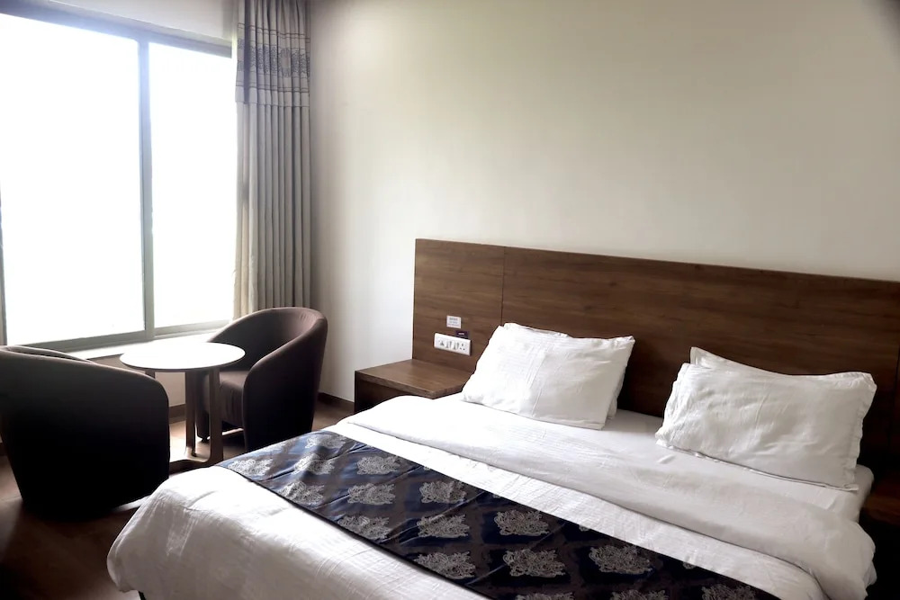 Heaven7 Hotel & Resort
