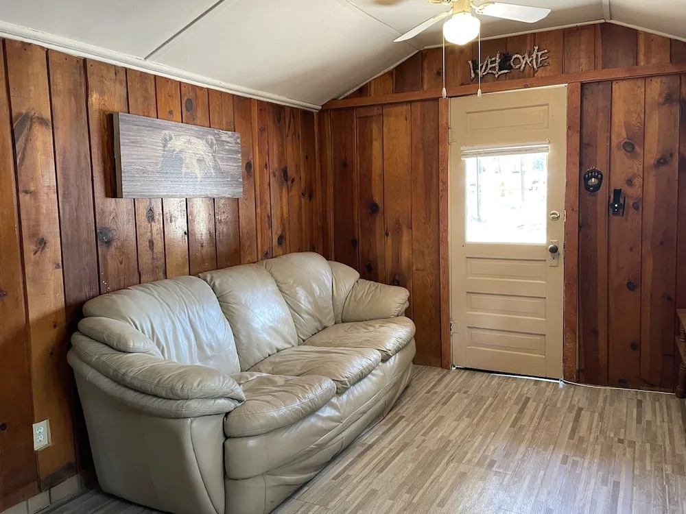 Casey's Cabins