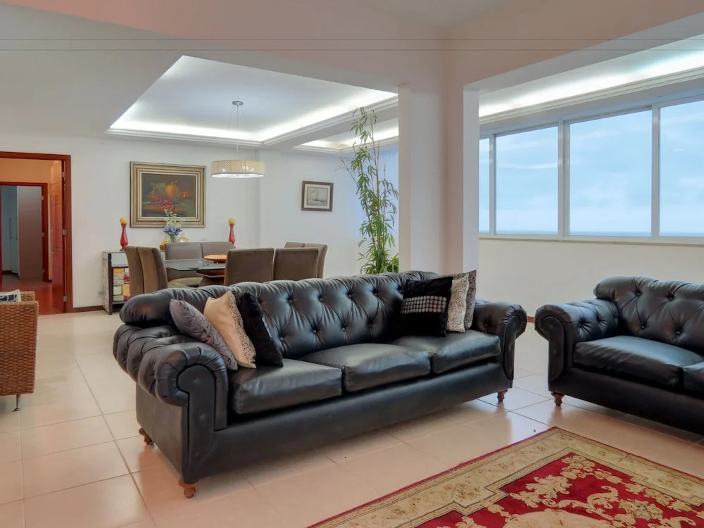 LinkHouse Wonderful Beachfront 4-BDR C11-008