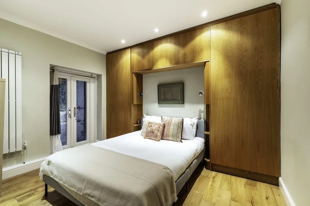 Stylish Kings Cross Apartment With Garden Retreat