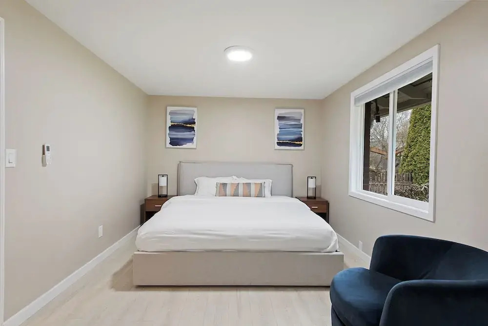Joyful Kirkland Home Near Beach Hot Tub & AC