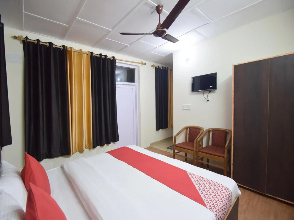 OYO 12157 Hotel Annapurna Guest House