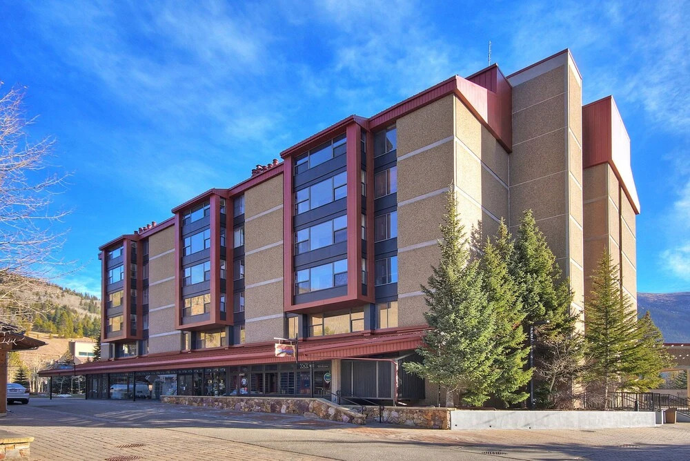 Roomy Condo with Great Amenities - VS438 by RedAwning