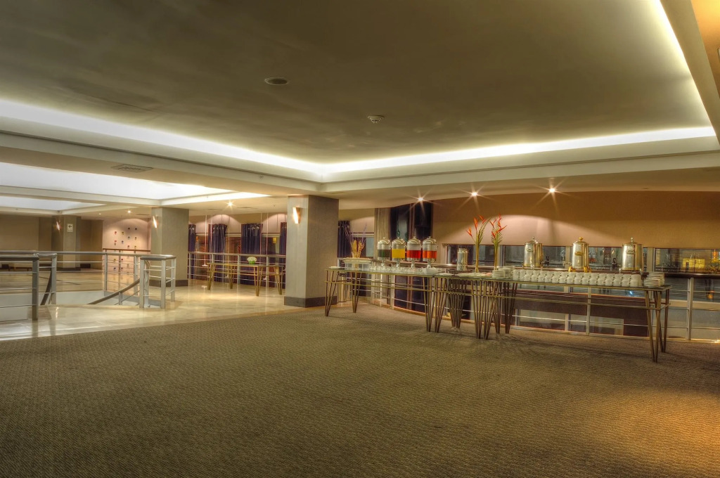 Sol de Oro Hotel & Suites