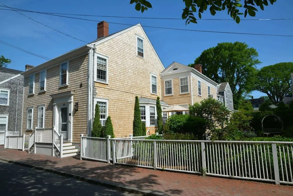29 India House