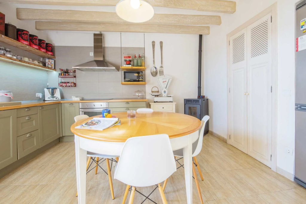 Pintor In Caimari With 3 Bedrooms And 2 Bathrooms