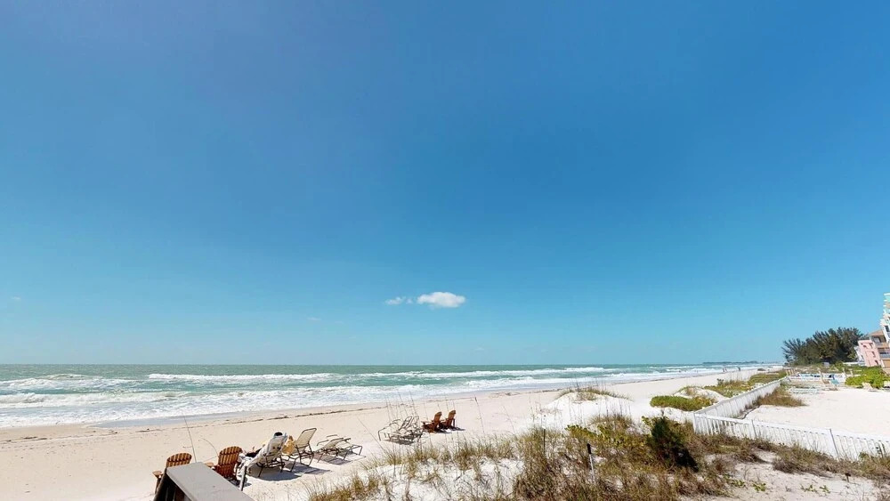 240 Bradenton Beach Club