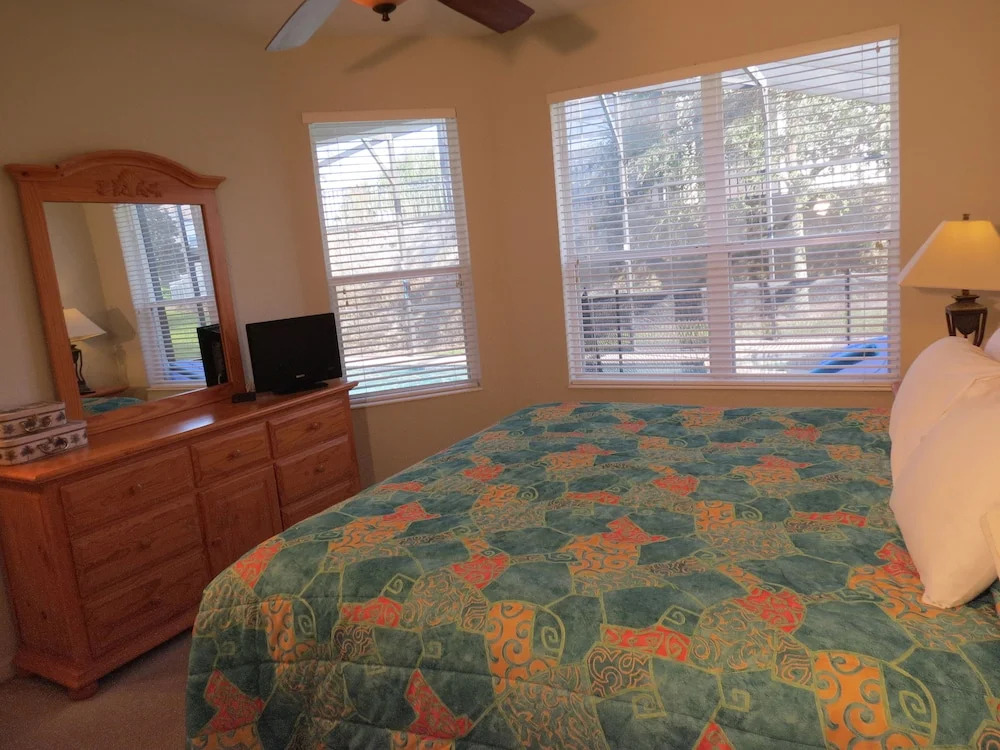 Deluxe Homes with Private Pool by SVV
