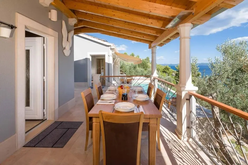 Villa Bol Summer House
