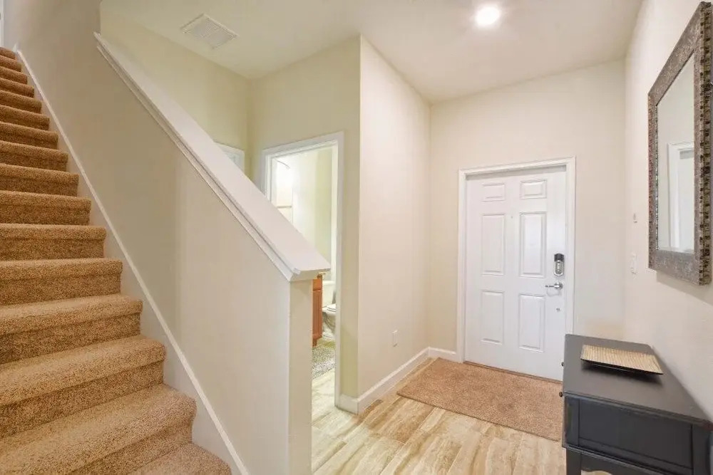 Storey Lake- 4 Bedroom Townhome W/spashpool-1619st Townhouse