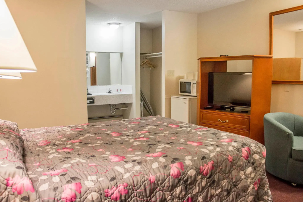Economy Inn