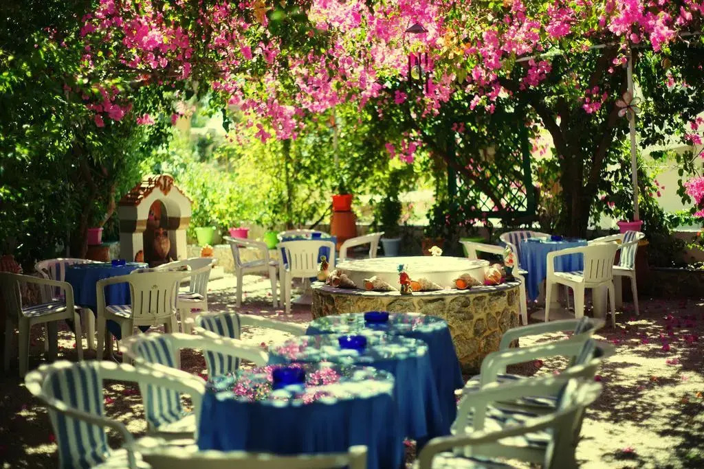 Nefeli Hotel