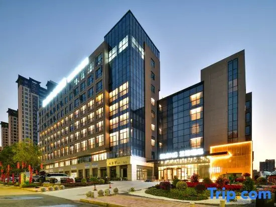Elong Hotel (Nan'an Sports Center Branch