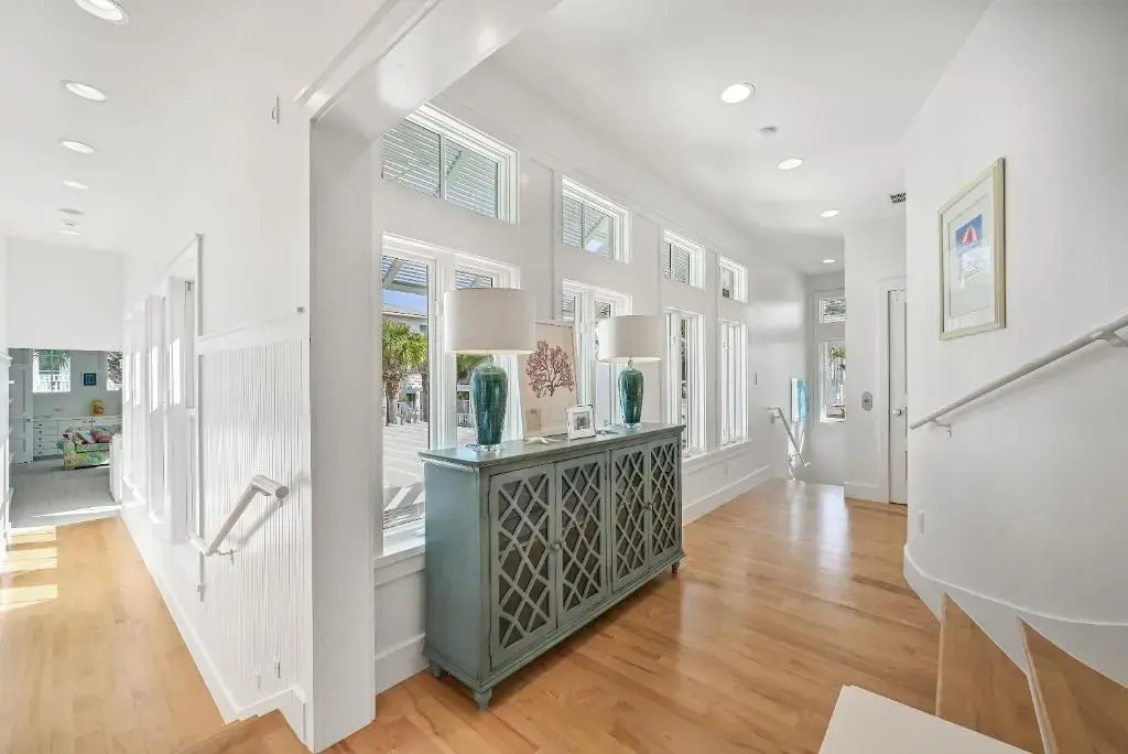 30A Beach House - The Flying Pig