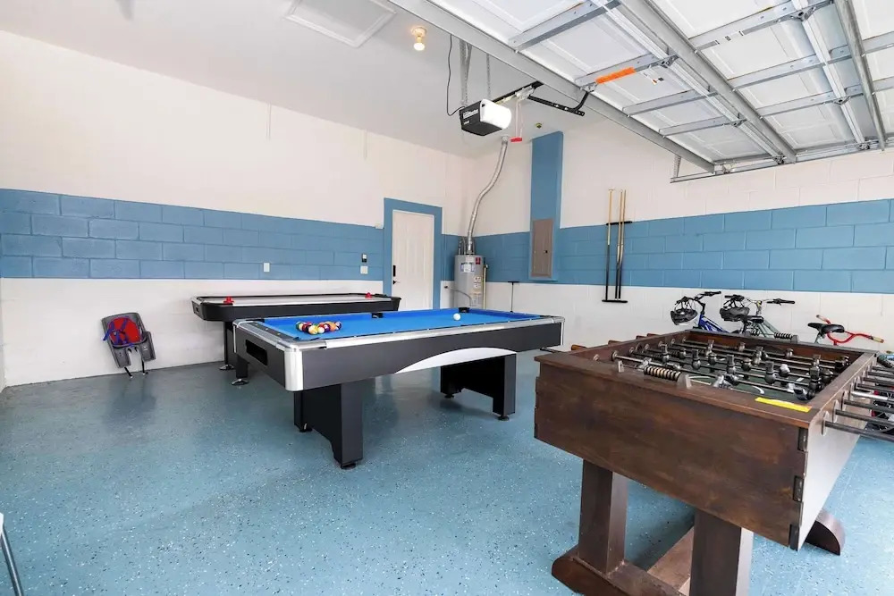 Family Villa w Pool Spa Game Room Near Disney