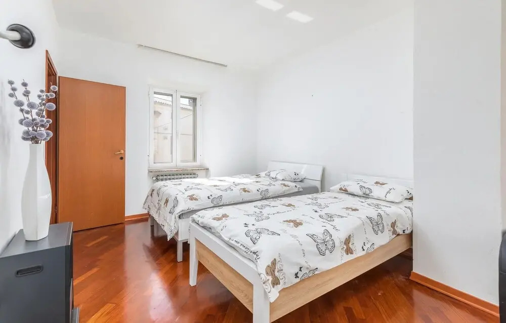 Awesome Home in Vodnjan With Wifi and 2 Bedrooms