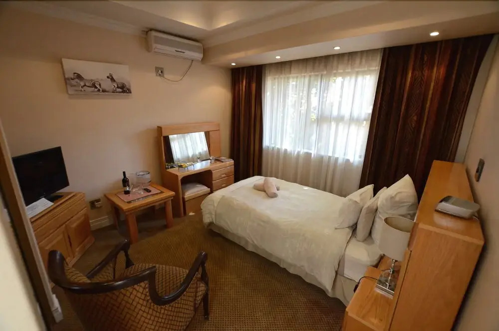 Norscot Manor Guest Lodge