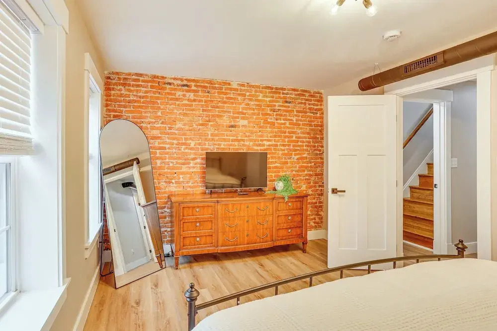 Family-friendly Townhome w/ Patio in Columbia!