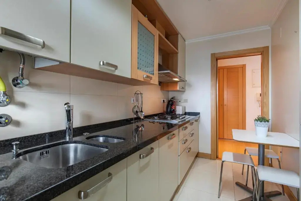 LovelyStay - Modern apartment in Anjos