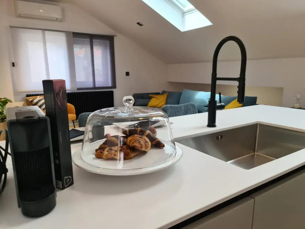 Guesthouse Porto 100m see, close Sandy beach, Pebble beach