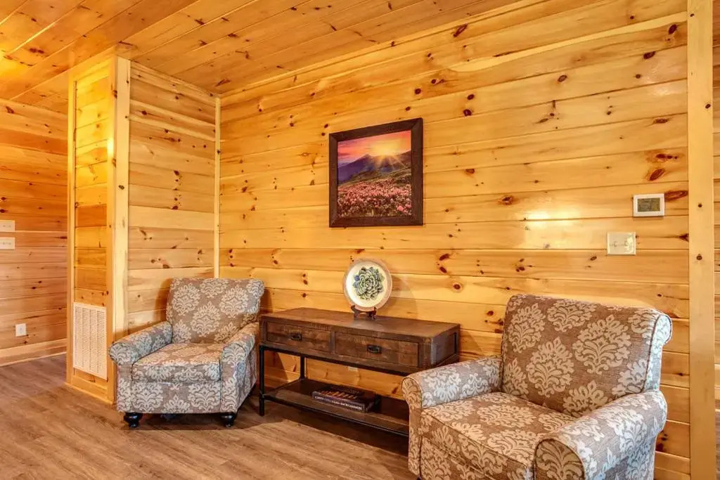 4 Bedroom Cabin for 14