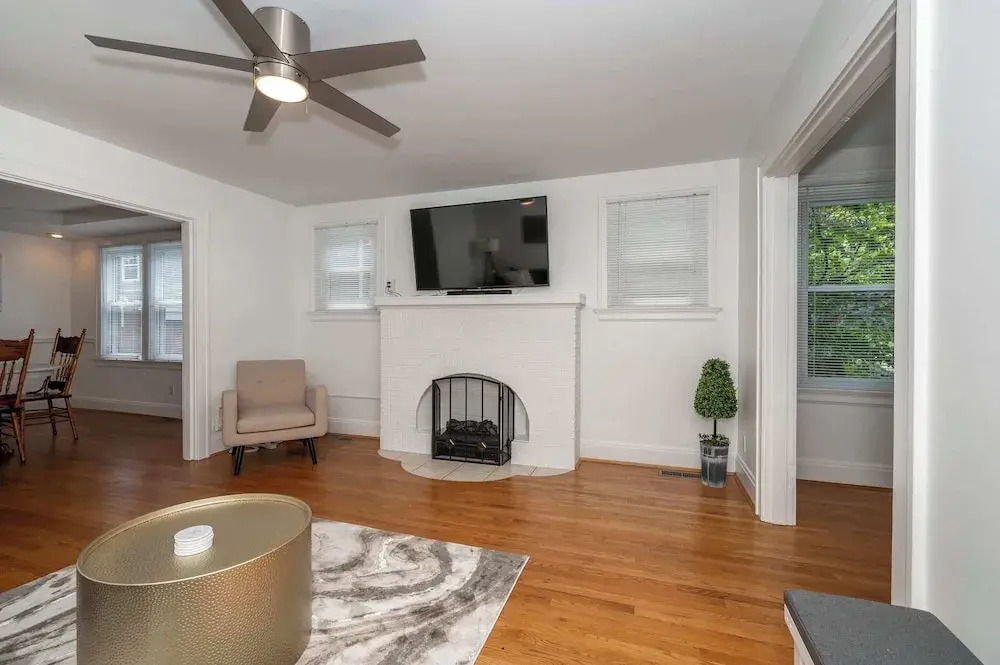 Devou Park Cottage 1