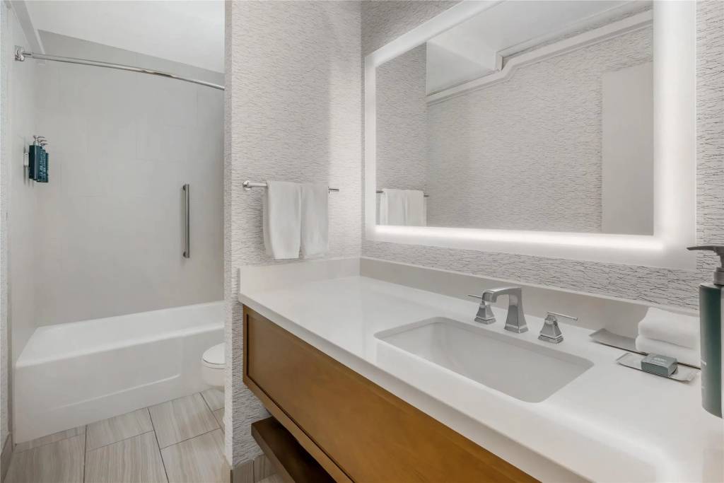 DoubleTree by Hilton Spokane City Center