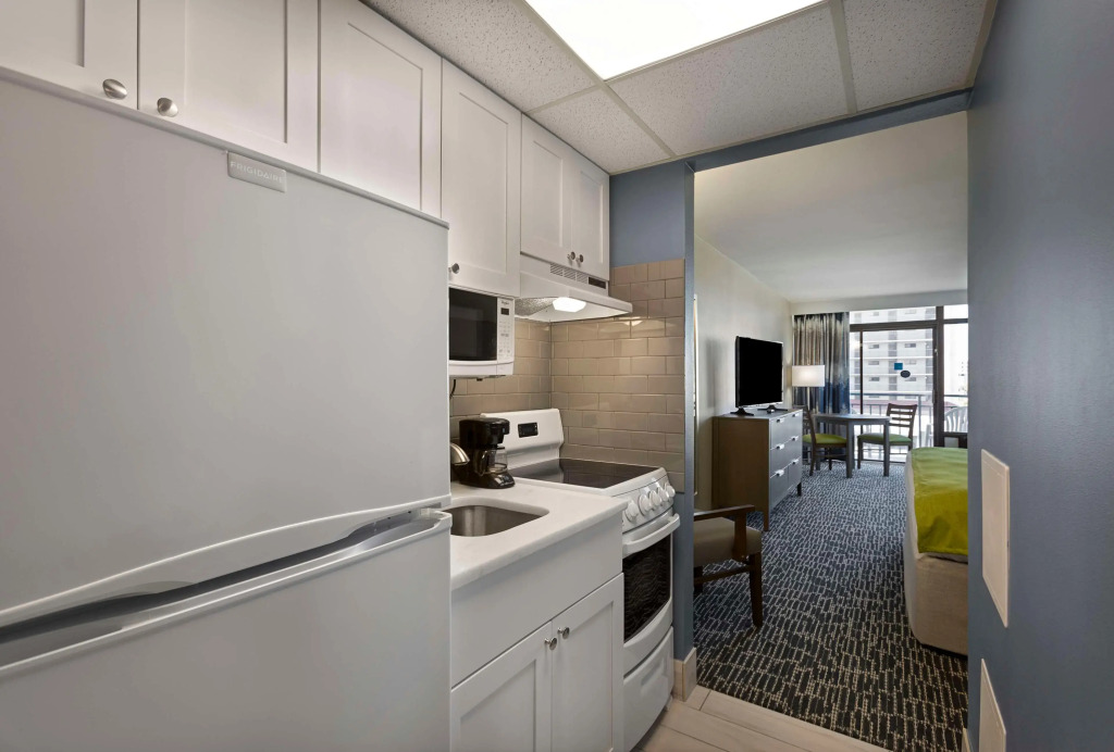 Dayton House Resort - BW Signature Collection