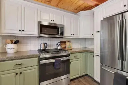 Dreams Of Summit Upscale Log Retreat