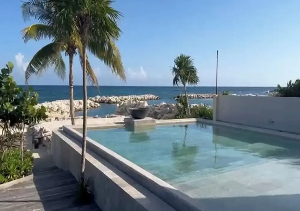 Villas Mia Front Beach