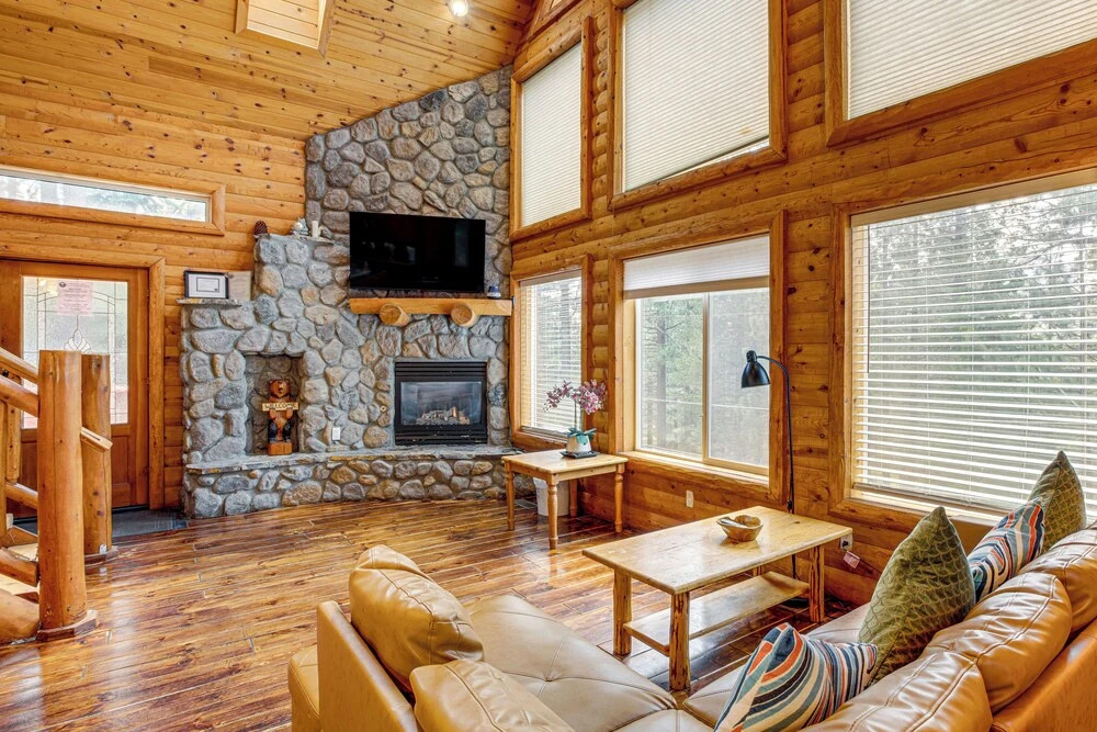 Hot Tub, Indoor Pool! Home 8 Mi to Heavenly Skiing