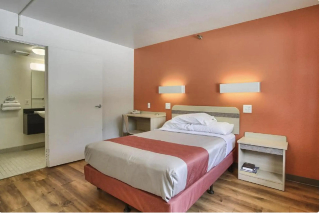 Motel 6-New Cumberland, PA - Harrisburg - Hershey South