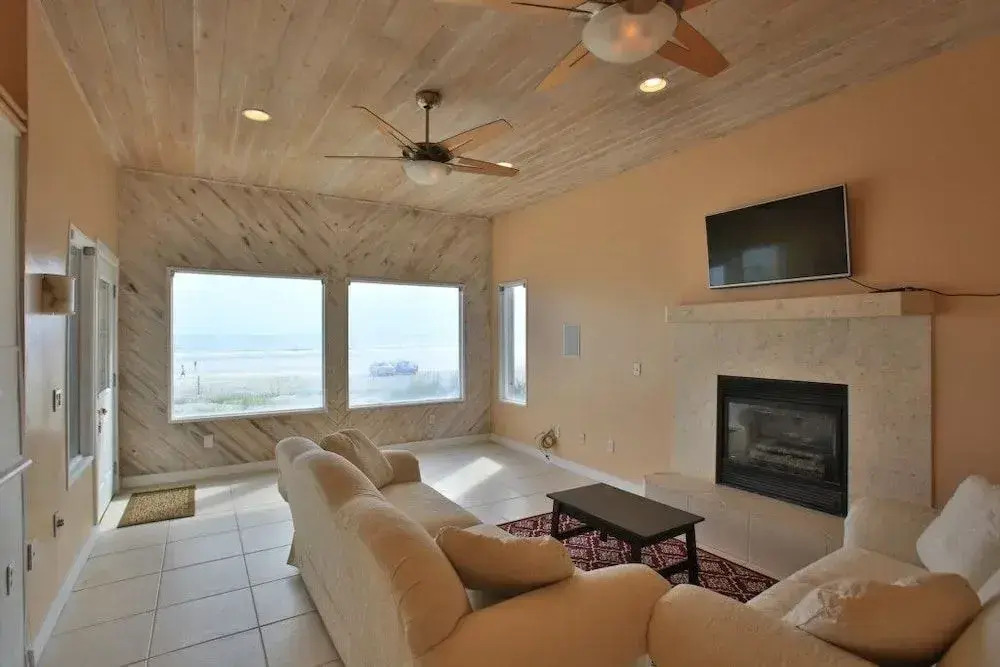 Ocean Front Beach  Walking Distance To Flagler 4 Bedroom Home by RedAwning