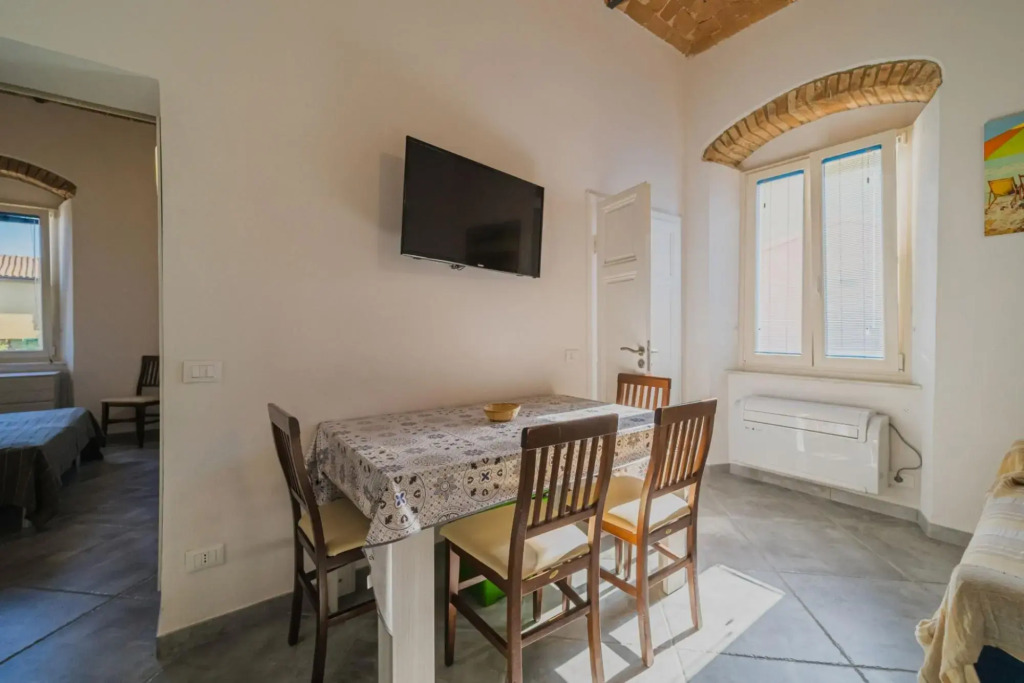 2 bed-room Brezza Marina apartment on the seafront of Marina di Campo-TRILO BREZZA MARINA