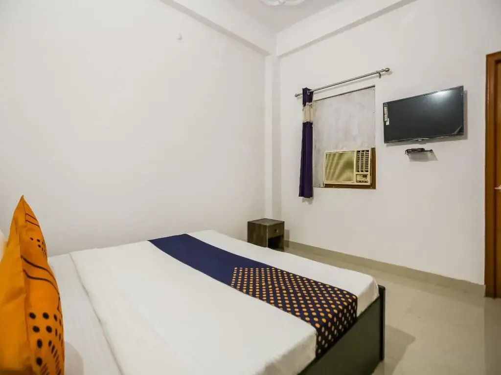 SPOT ON 74038 Shree Palace