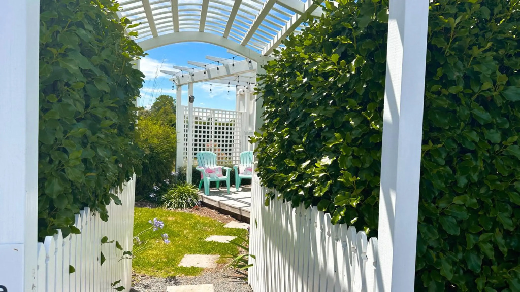 Tiny House Oasis Cambidge-Pool-Hamilton Airport 10mins