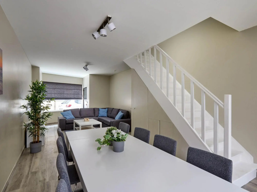 Lovely apartment in Blankenberge with balcony