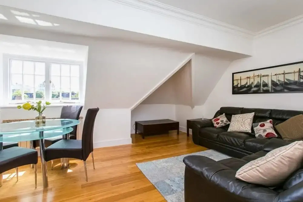 Quirky and Social 3 Bedroom Flat