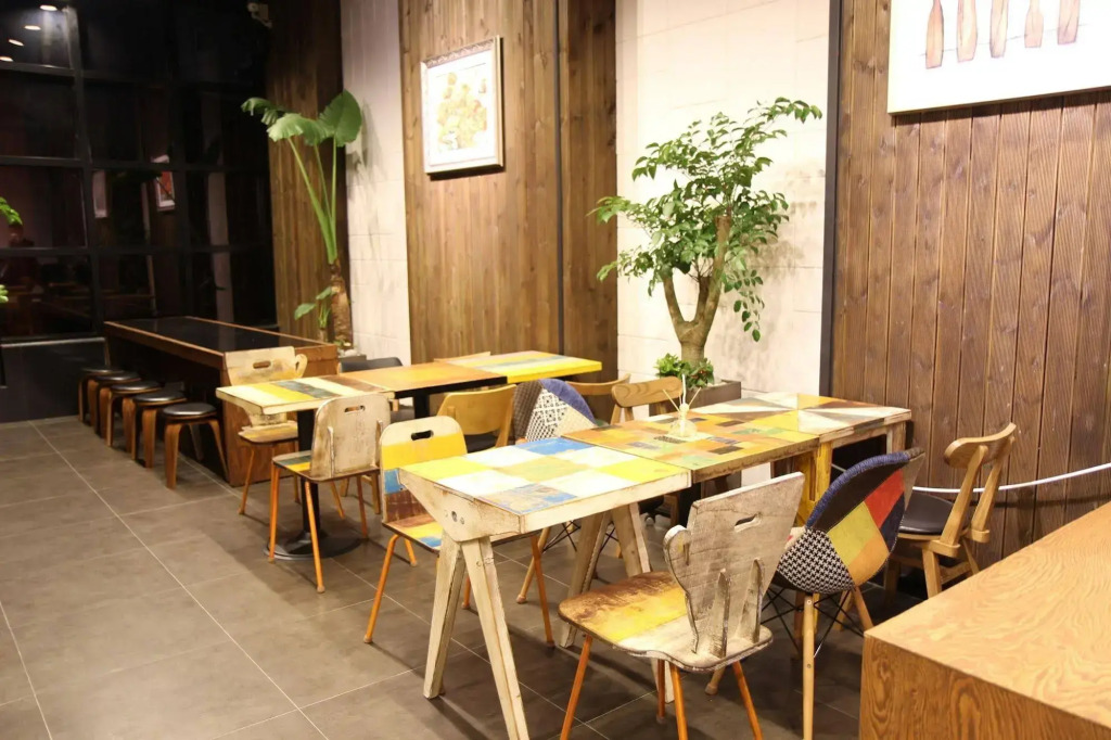 D Seven Suites