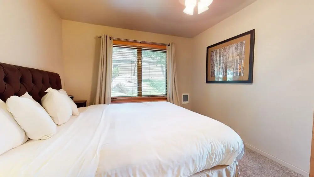 Snowcreek II 247 Pet-Friendly, Cozy, On the Snowcreek Meadow by RedAwning