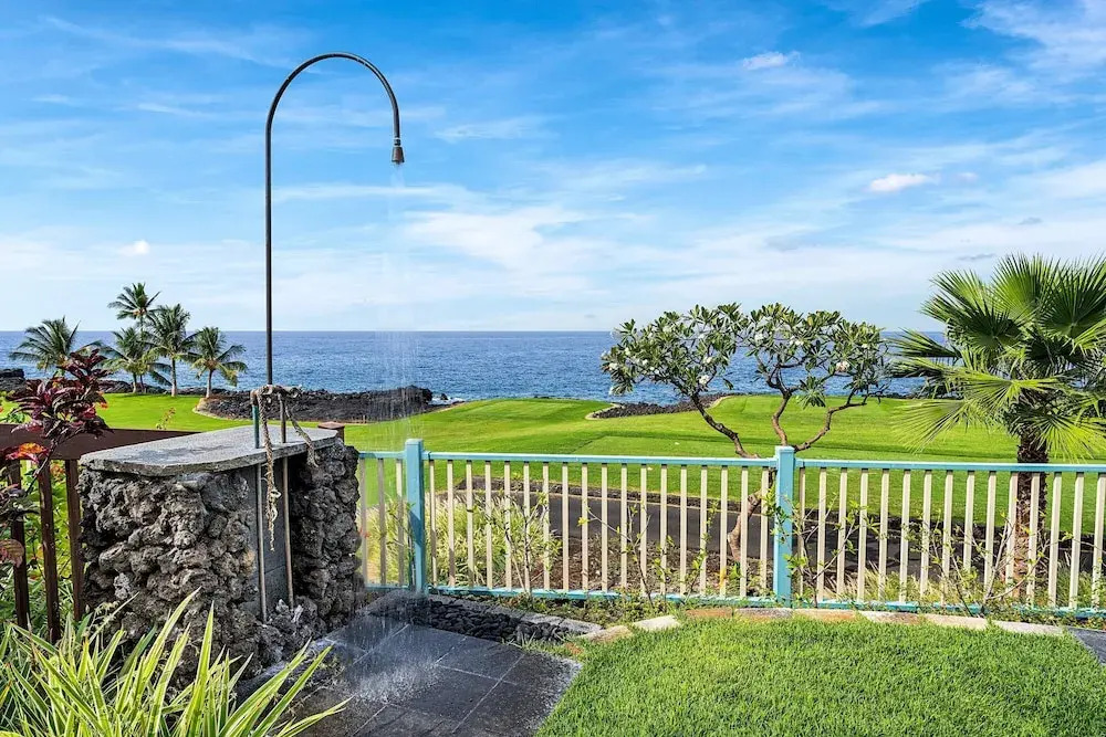 Unbelievable Ocean Front View w Pool - AC - Outdoor Seating!- Vrkcv