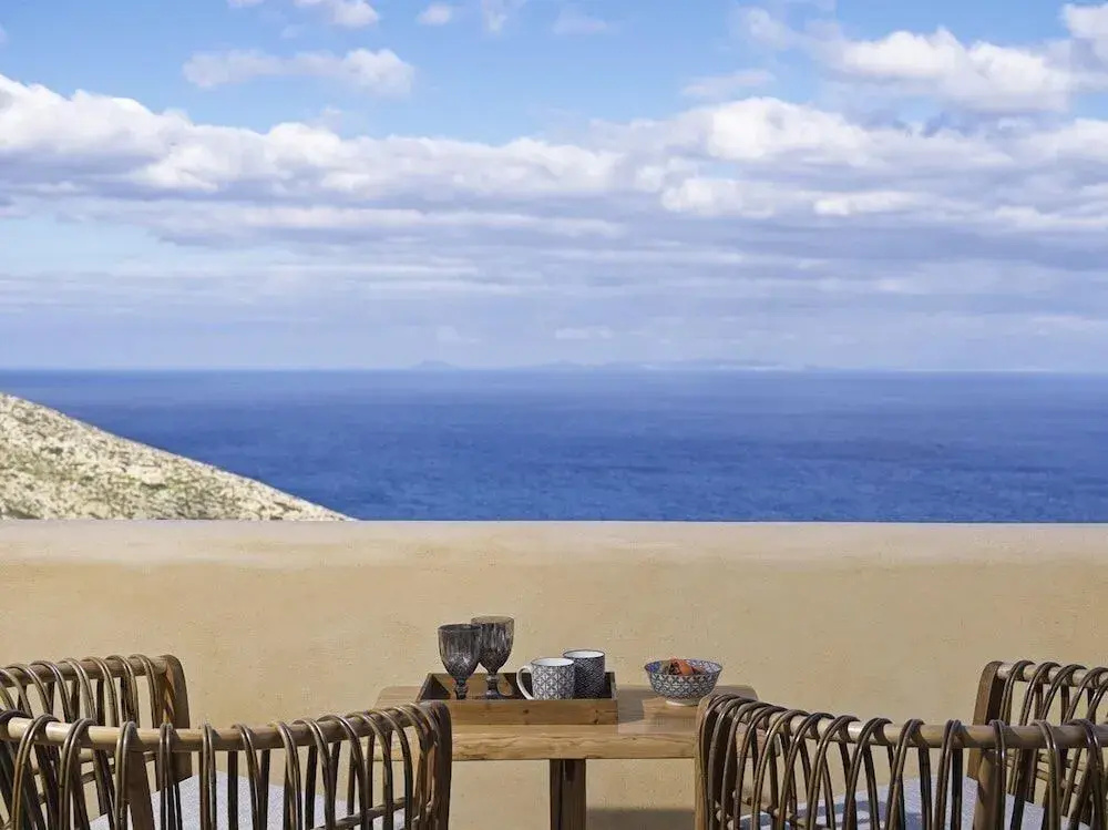 AVATON Folegandros