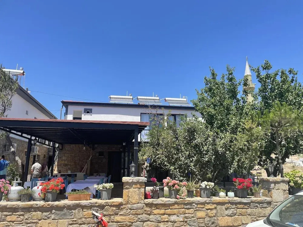 Imbrossa Hotel