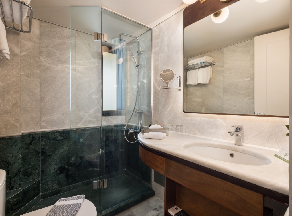 Avra City Boutique Hotel