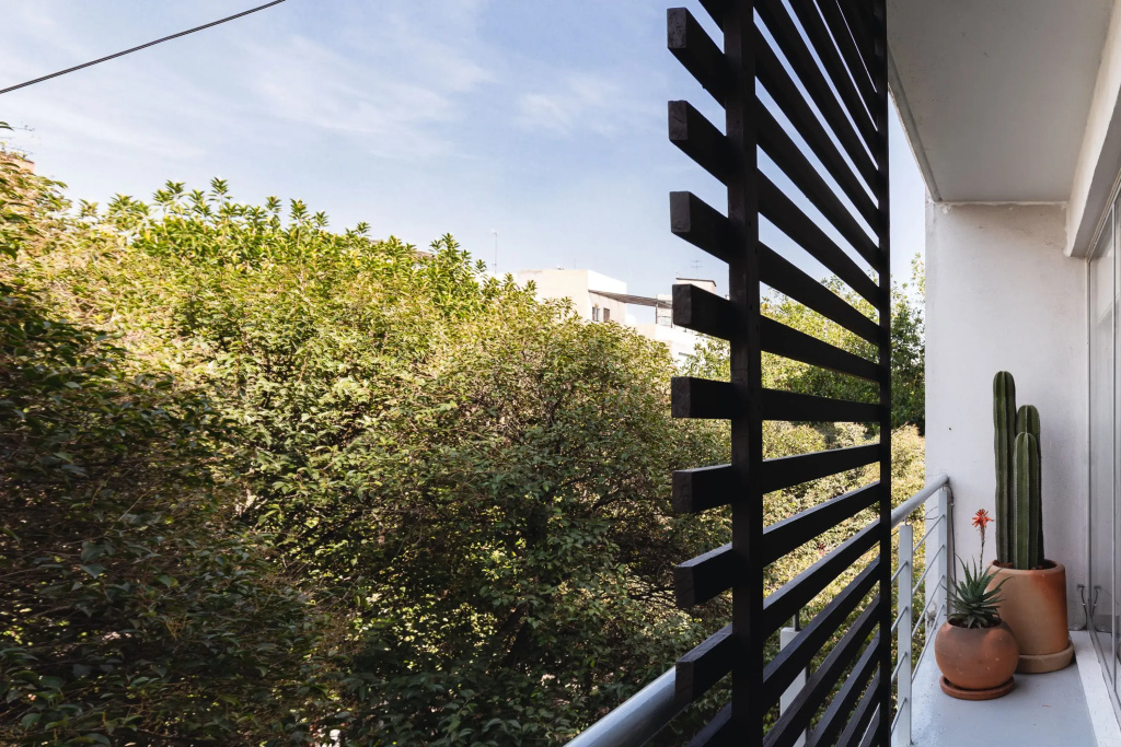 Bright 2BR Condesa Apartment With Balcony