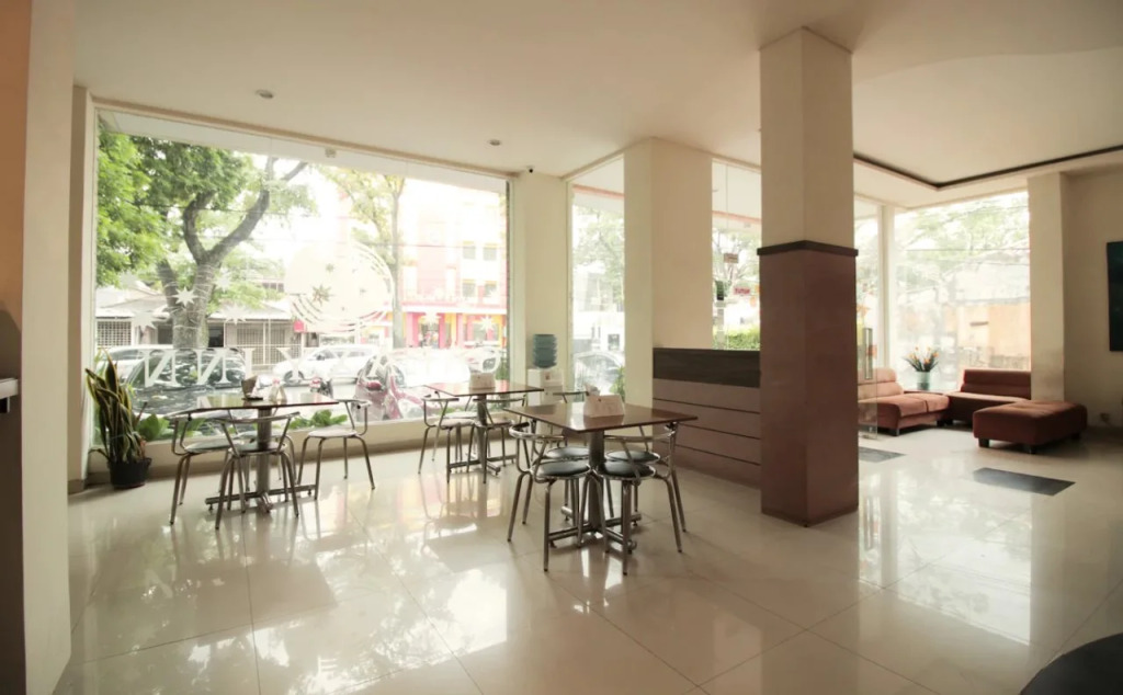 OYO 259 Galaxy Inn