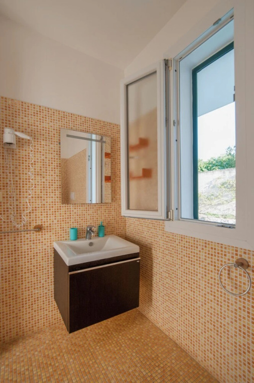 Apartment 2 With Pool And Sea View