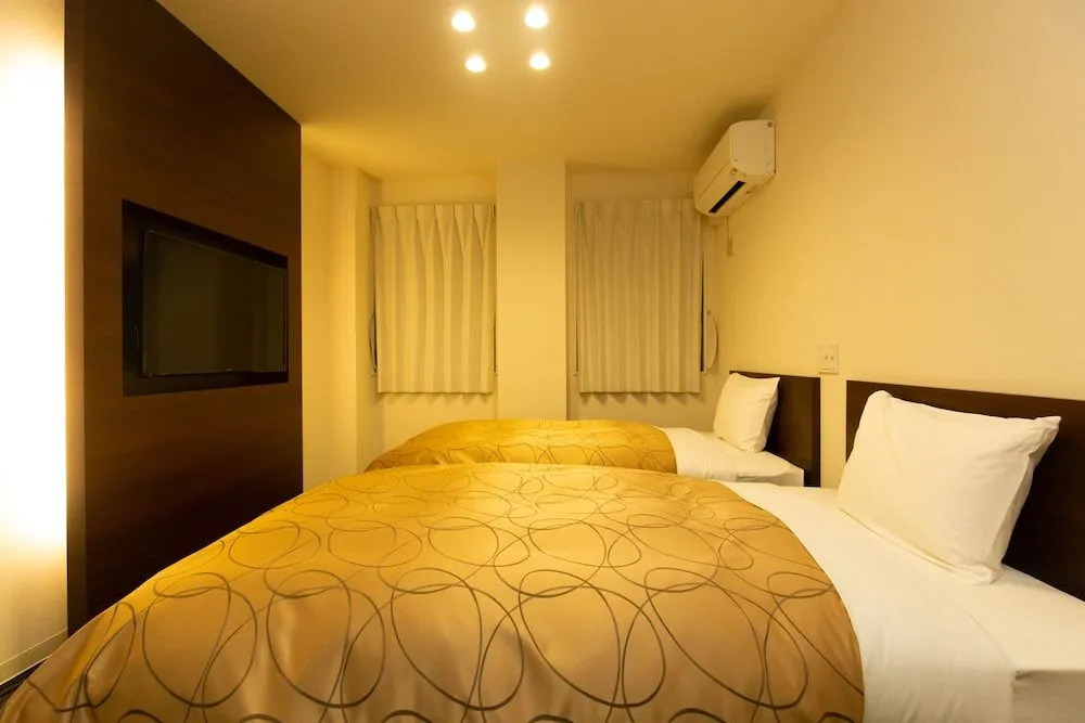 HOME INN KUJO KAWARAMACHI